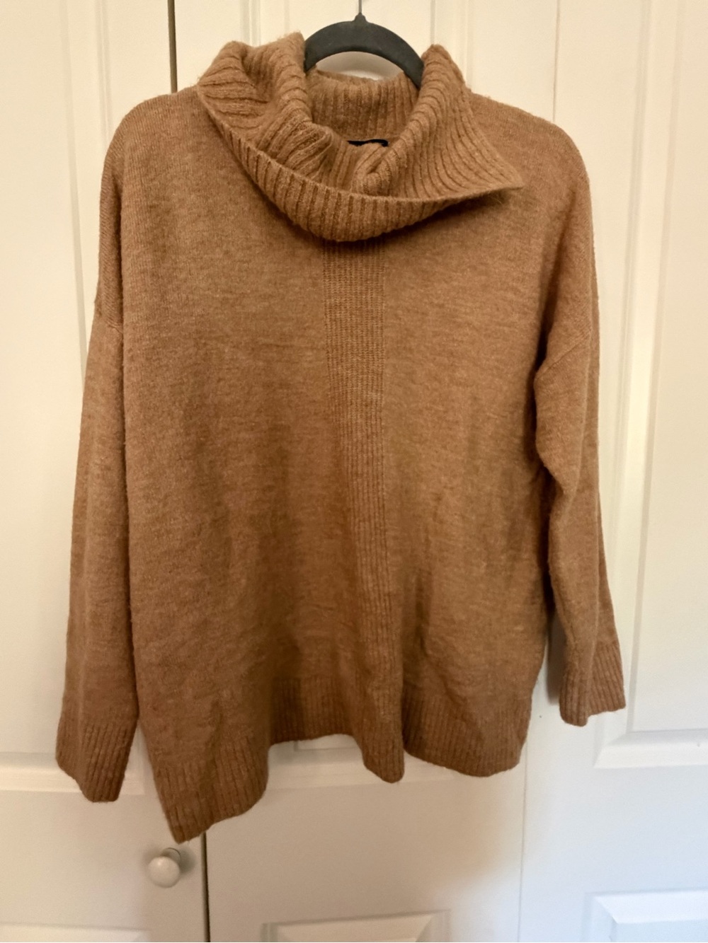 Banana Republic Women's Turtleneck Sweater - Brown